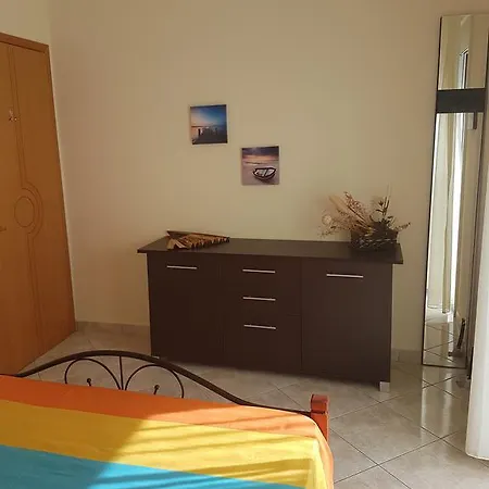 In Paralia Ofrynio Lejlighed