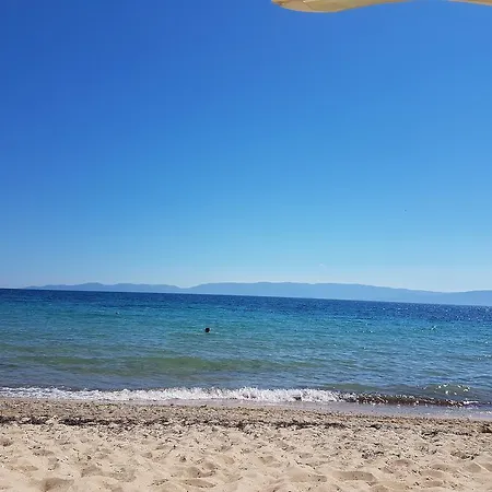 In Paralia Ofrynio