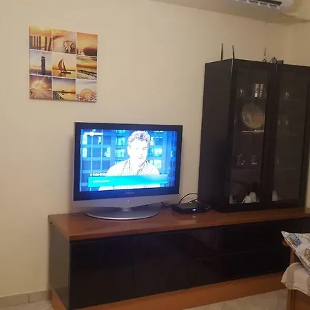 Lejlighed In Paralia Ofrynio